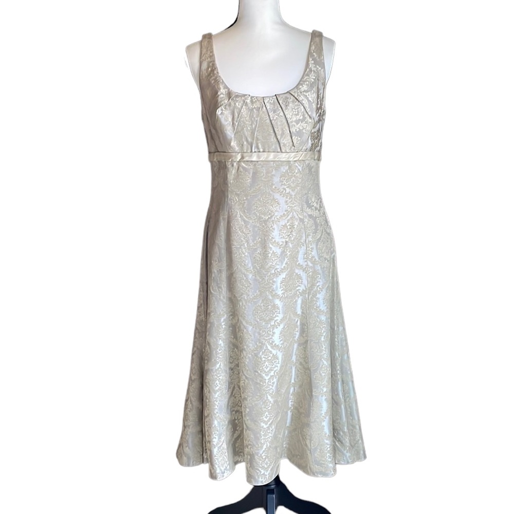 Watters & Watters Gold Brocade Special Occasion Dress 10